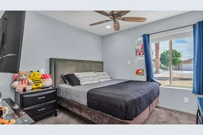 13765 Hermano Way, Desert Hot Springs, CA 92240 - Photo 11