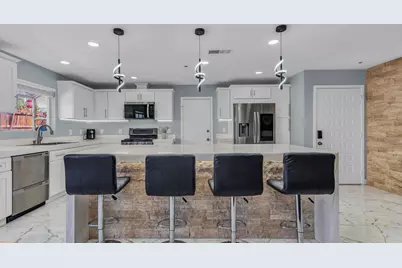 13765 Hermano Way, Desert Hot Springs, CA 92240 - Photo 5