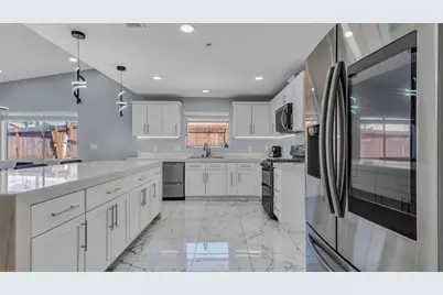 13765 Hermano Way, Desert Hot Springs, CA 92240 - Photo 3