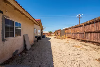 13765 Hermano Way, Desert Hot Springs, CA 92240 - Photo 33