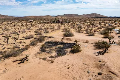 138 La Brisa Road, Yucca Valley, CA 92284 - Photo 17