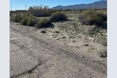2864 Treadwell Boulevard, Thermal, CA 92274 - Photo 9