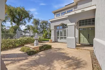 901 Clearwood Avenue, Riverside, CA 92506 - Photo 9