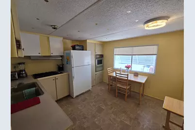64625 Pierson Boulevard #F11, Desert Hot Springs, CA 92240 - Photo 5