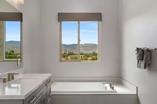 1204 Retreat Cir, Palm Desert, CA 92260 - Photo 35