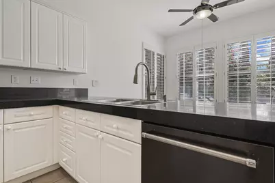 245 Strada Nova, Palm Desert, CA 92260 - Photo 11