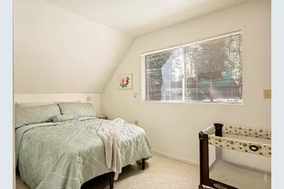31522 Cedarwood Drive, Running Springs, CA 92382 - Photo 17