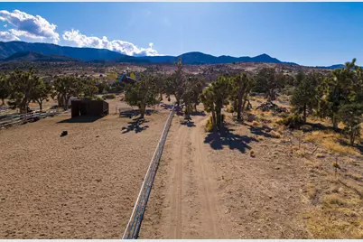 1102 Burlington Road, Pioneertown, CA 92268 - Photo 7