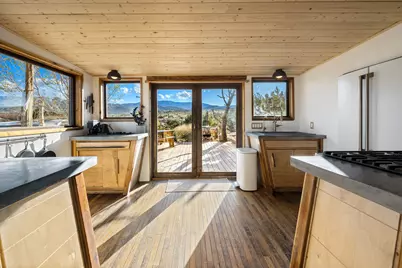 1102 Burlington Road, Pioneertown, CA 92268 - Photo 19
