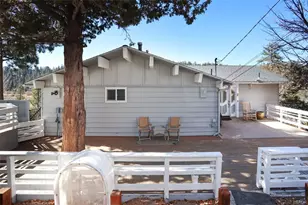 1010 Brookside Ln, Fawnskin, CA 92333 - Photo 5