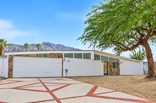 345 E Glen Cir S, Palm Springs, CA 92262 - Photo 1