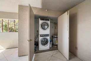 255 S Avenida Caballeros, Palm Springs, CA 92262 - Photo 29