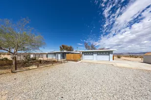 3883 Hilltop Dr, 29 Palms, CA 92277 - Photo 17