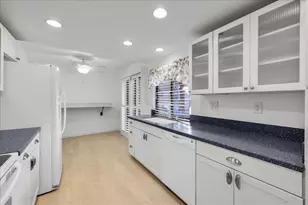 72303 Sommerset Dr, Palm Desert, CA 92260 - Photo 15