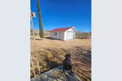 56625 Valley View Road, Landers, CA 92285 - Photo 11