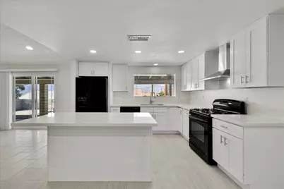 11565 Ambrosio Drive, Desert Hot Springs, CA 92240 - Photo 9