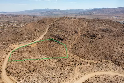 207 Serin Drive, Yucca Valley, CA 92284 - Photo 5
