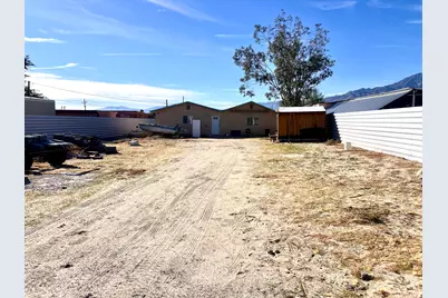 64085 Mobile Drive, Desert Hot Springs, CA 92240 - Photo 9