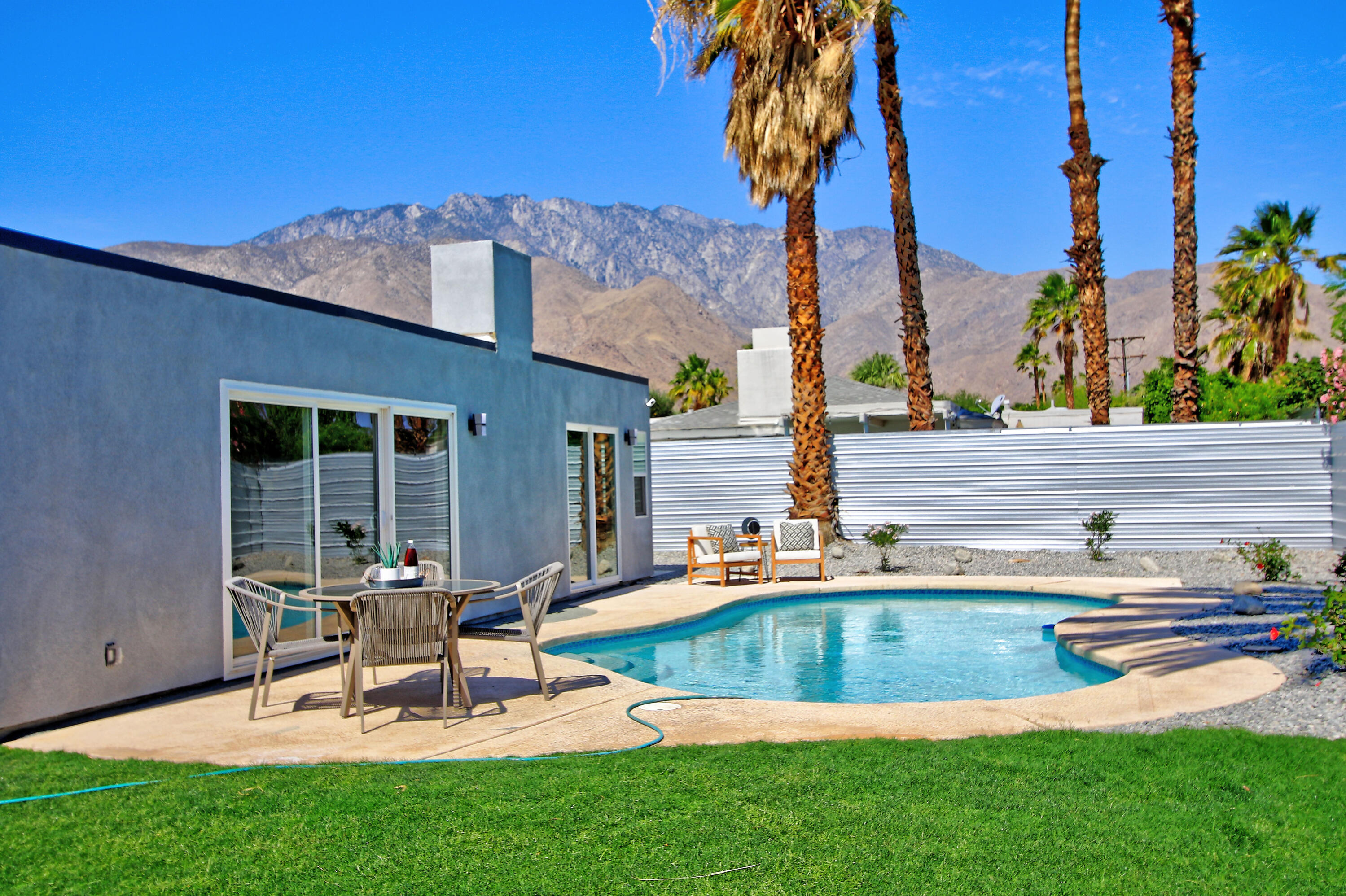 1330 E Racquet Club Rd, Palm Springs, CA 92262 - MLS 219063280 ...