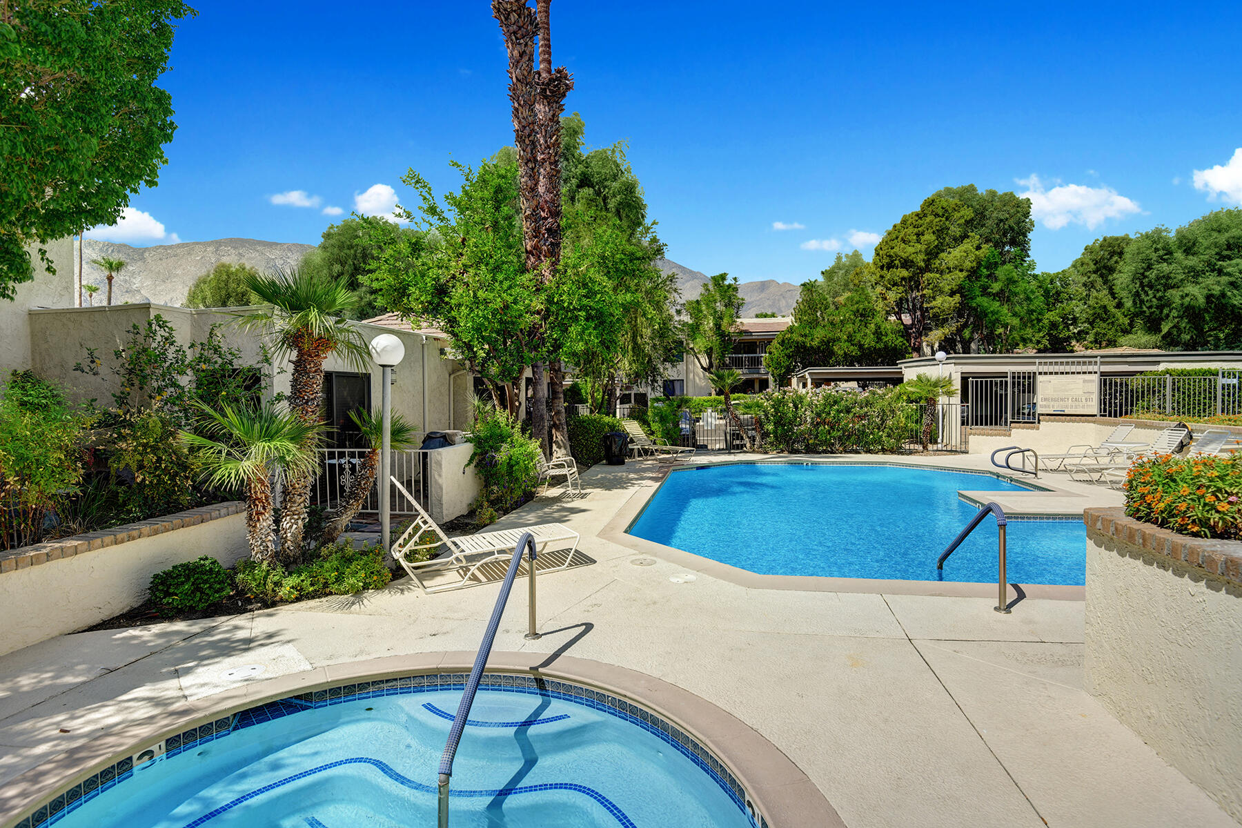 353 E Via Escuela #218, Palm Springs, CA 92262 - MLS 219067007 ...