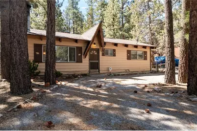 332 E Sherwood Boulevard, Big Bear City, CA 92314 - Photo 1