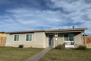 660 N 9th St, Blythe, CA 92225 - Photo 1