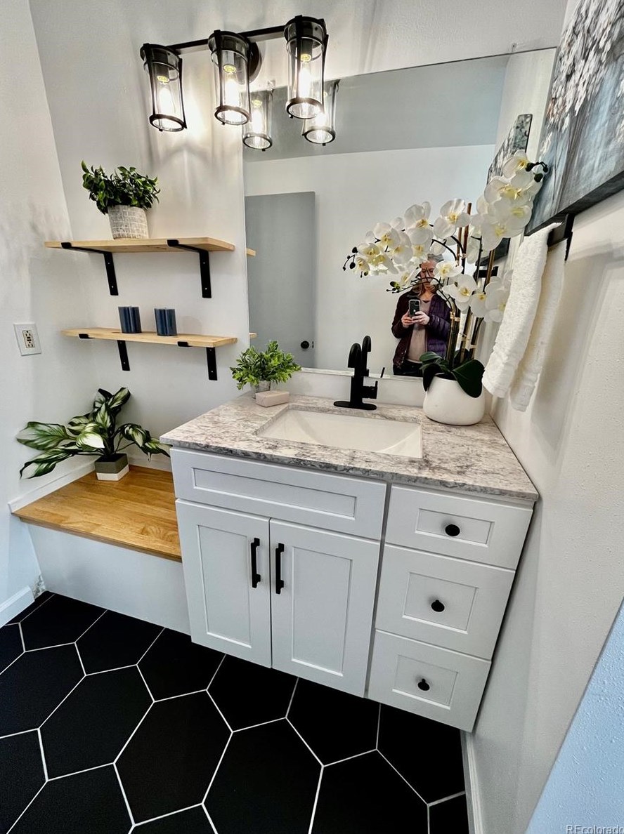 8345 69th Ave, Arvada CO  80004-1923 exterior