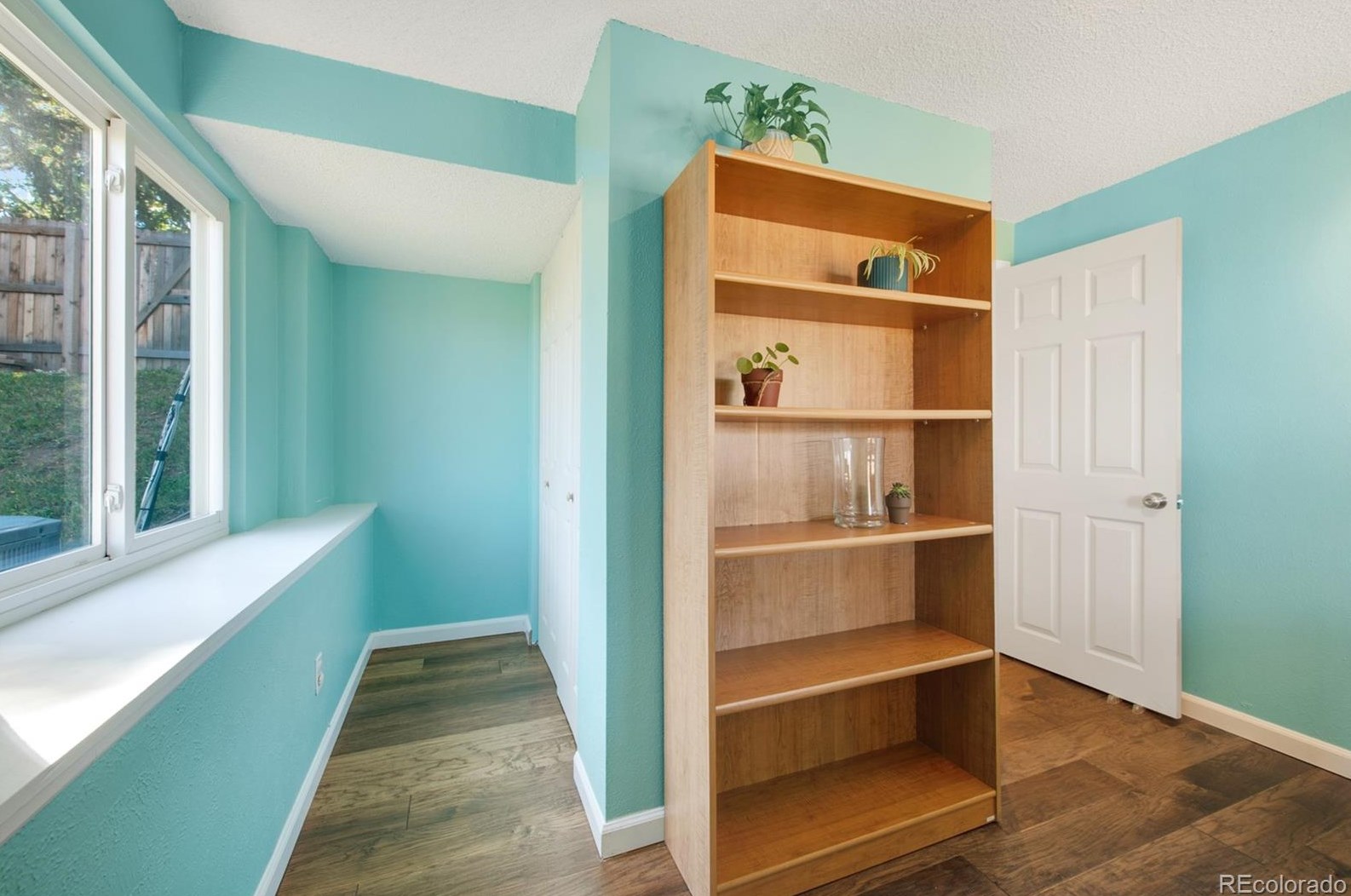 9935 Wagon Trl Dr, Littleton CO 80123-1955 exterior