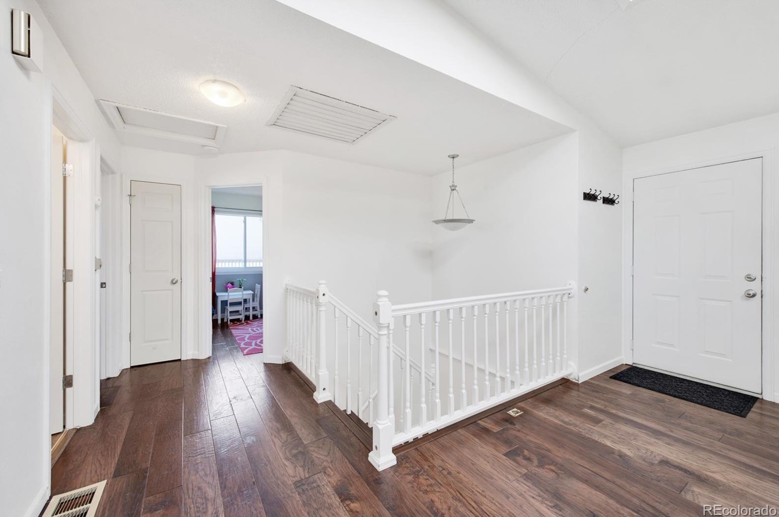 9935 Wagon Trl Dr, Littleton CO 80123-1955 exterior