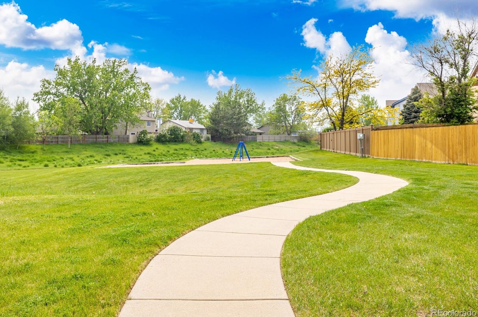 9137 Rockland Pl, Littleton CO 80128-8321 exterior