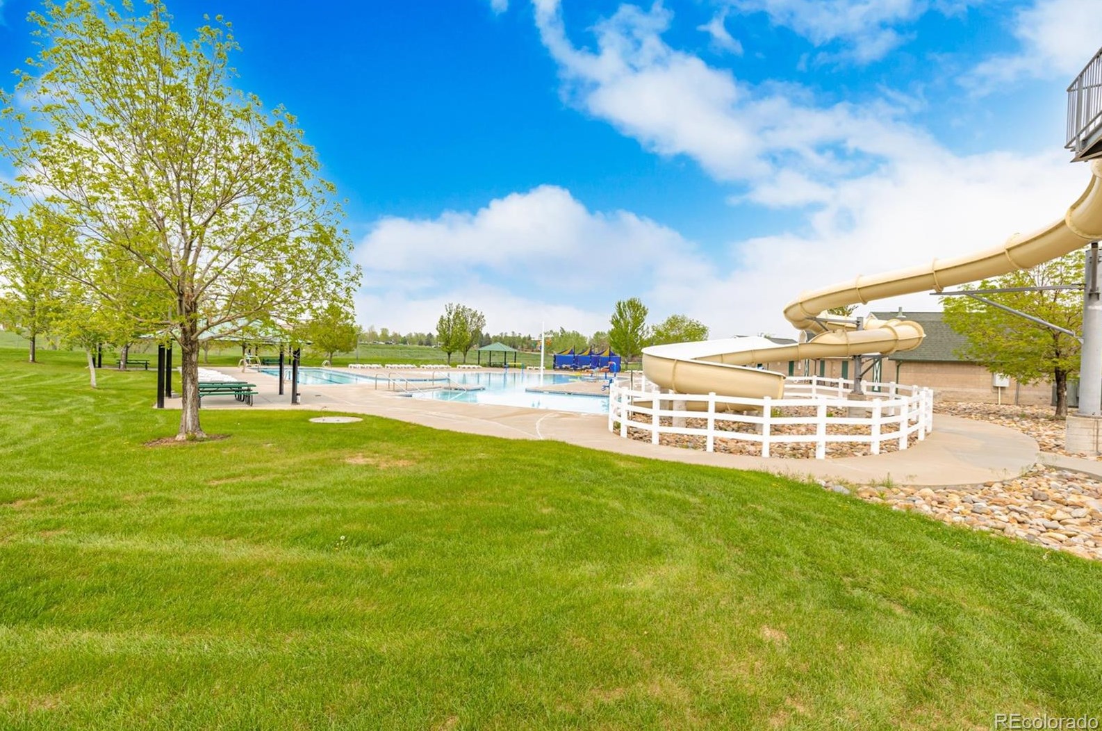 9137 Rockland Pl, Littleton CO 80128-8321 exterior