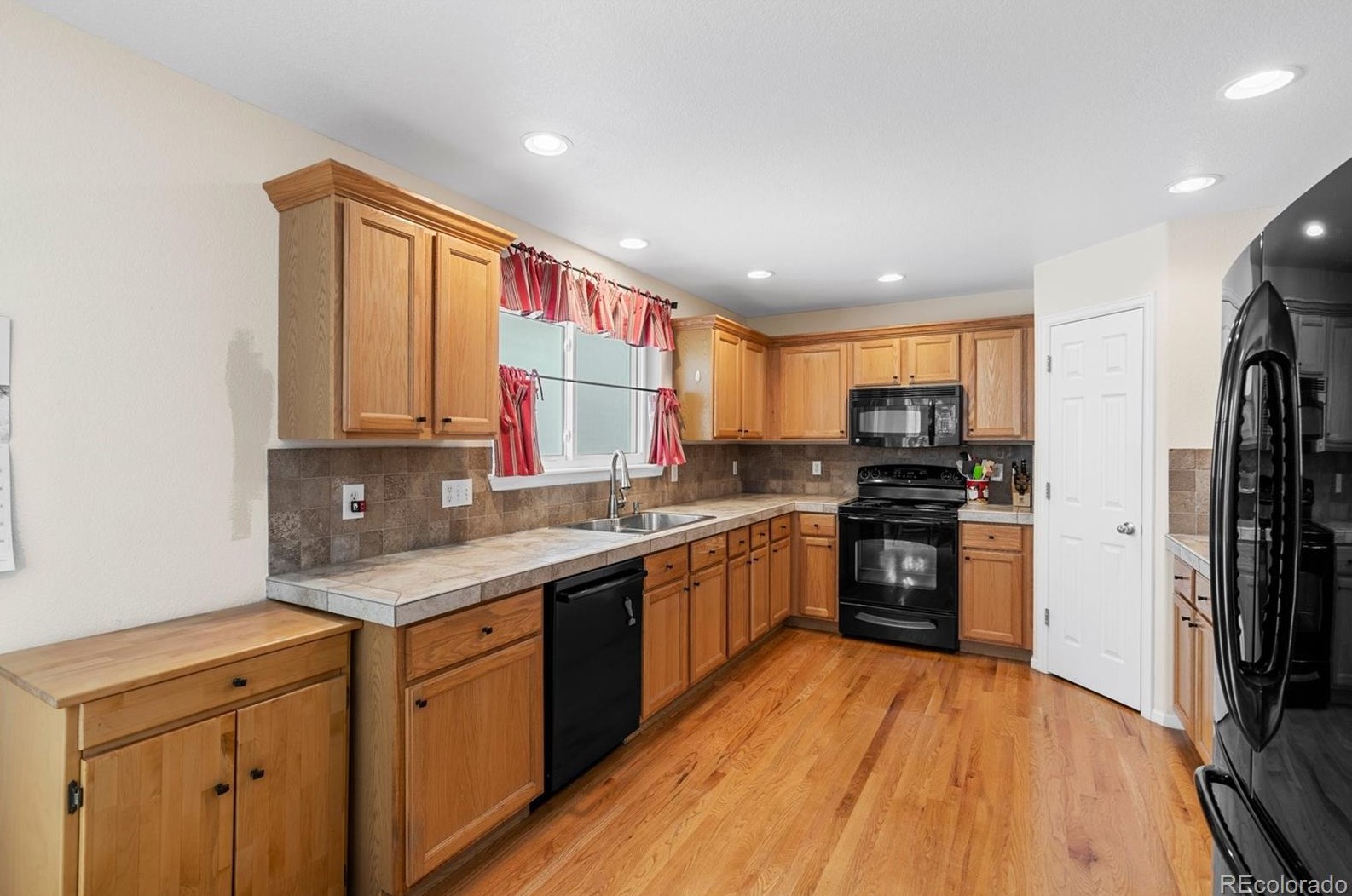 751 Chadwick Cir, Littleton CO exterior