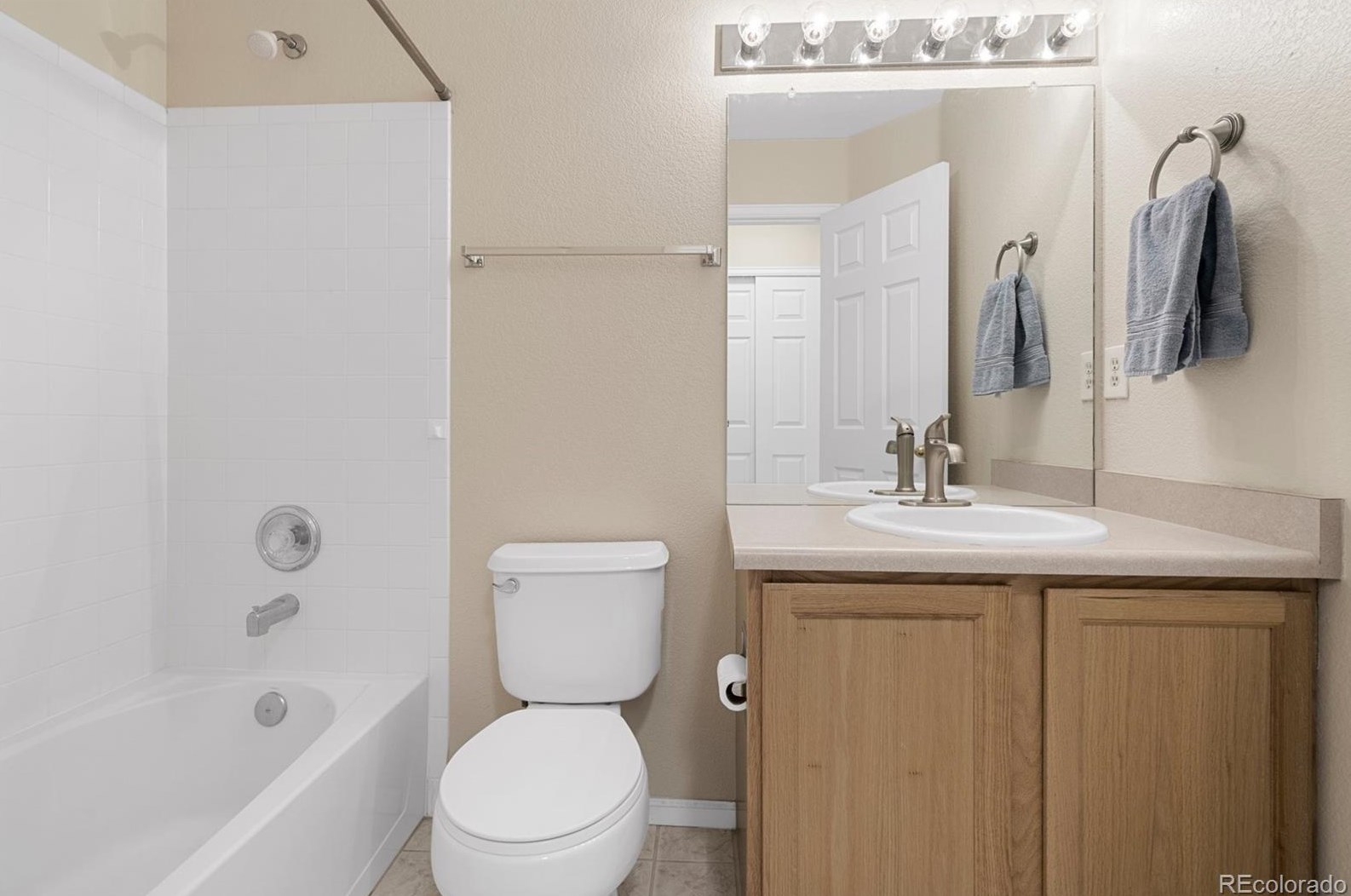 751 Chadwick Cir, Littleton CO exterior