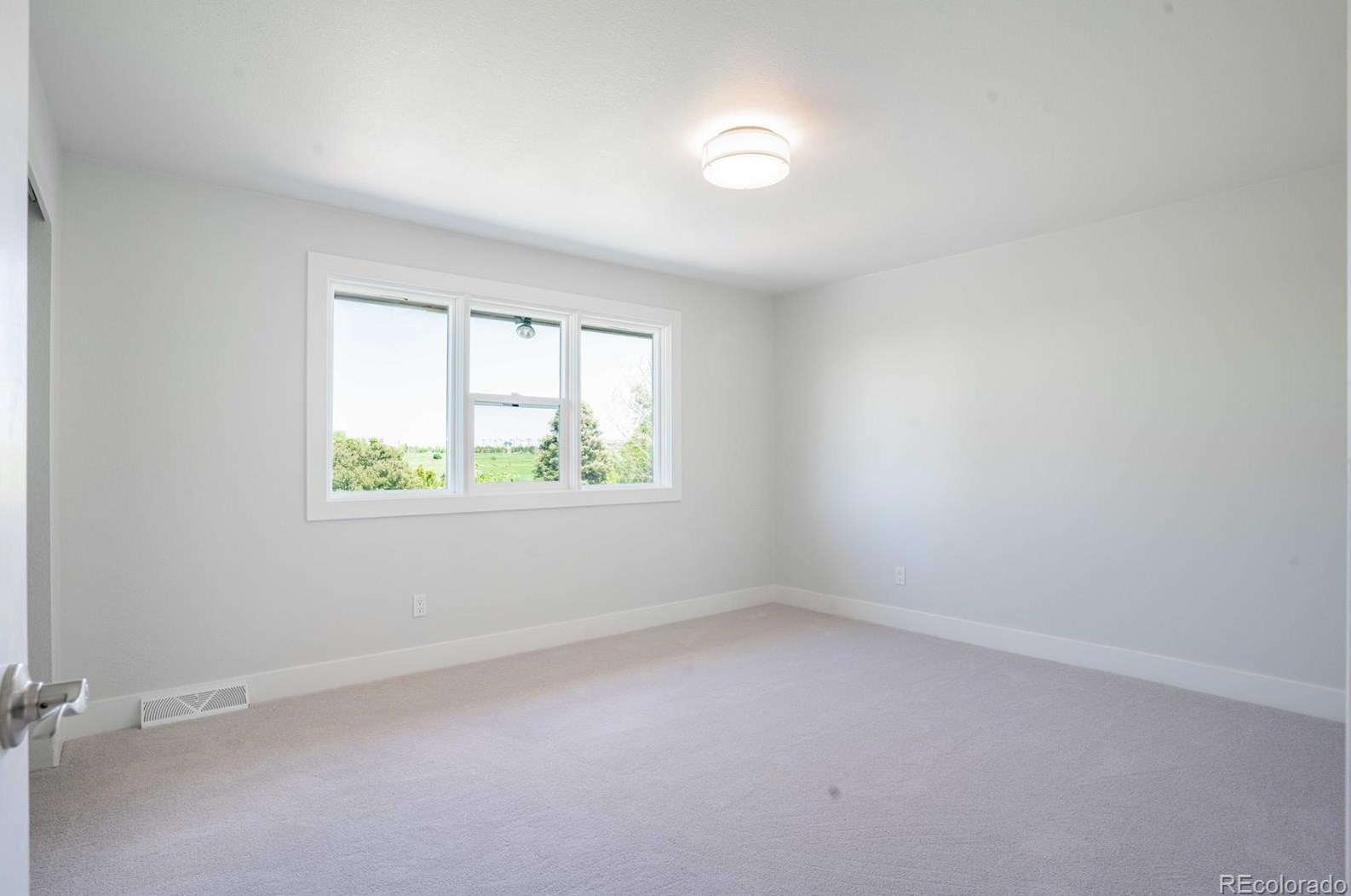 7706 Clermont Ct, Littleton CO  80122-3707 exterior