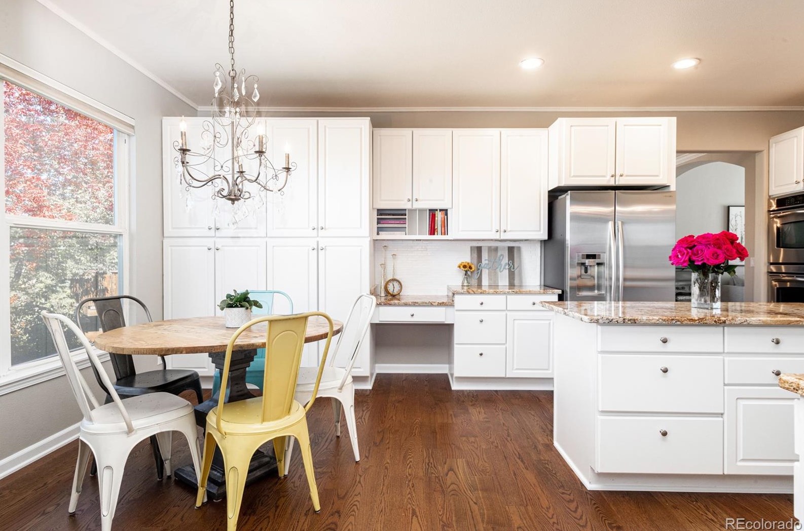 9461 Lark Sparrow Dr, Littleton CO 80126-5233 exterior