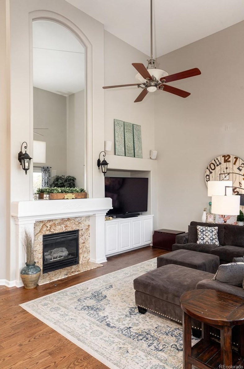 9461 Lark Sparrow Dr, Littleton CO 80126-5233 exterior