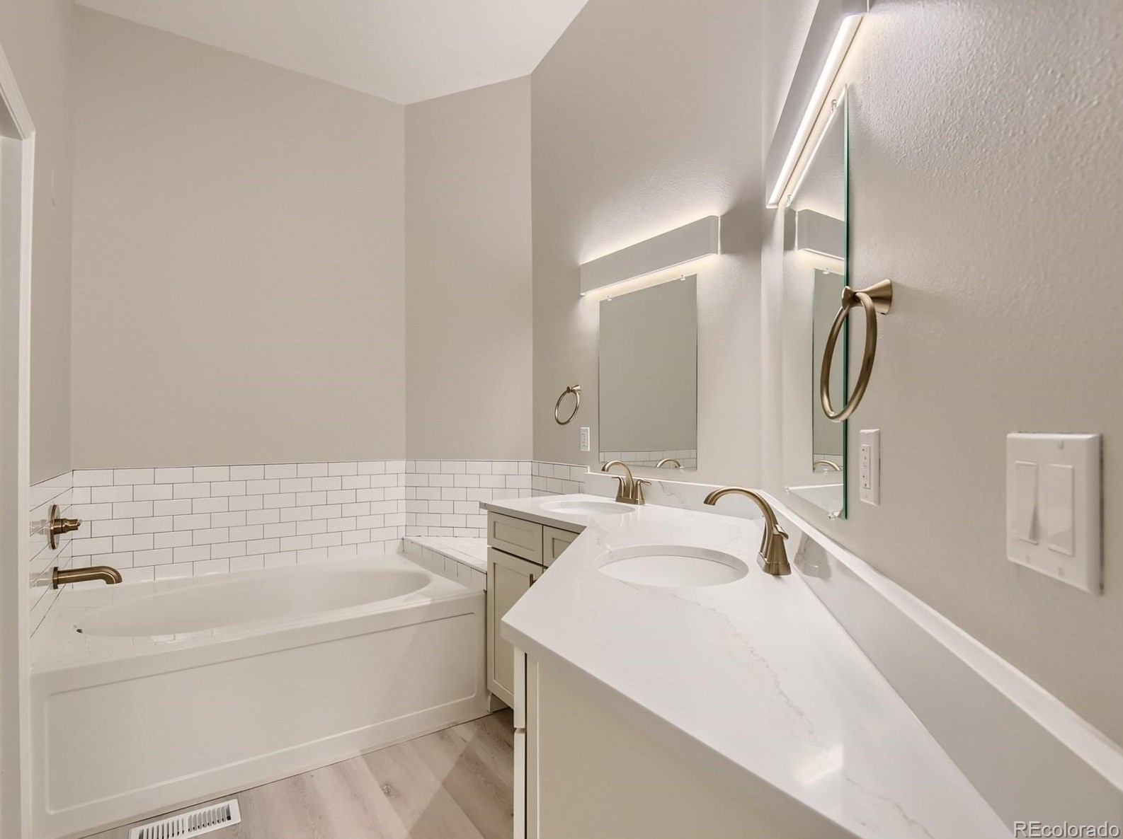 9151 Cactus Ct, Littleton CO  80124-3050 exterior