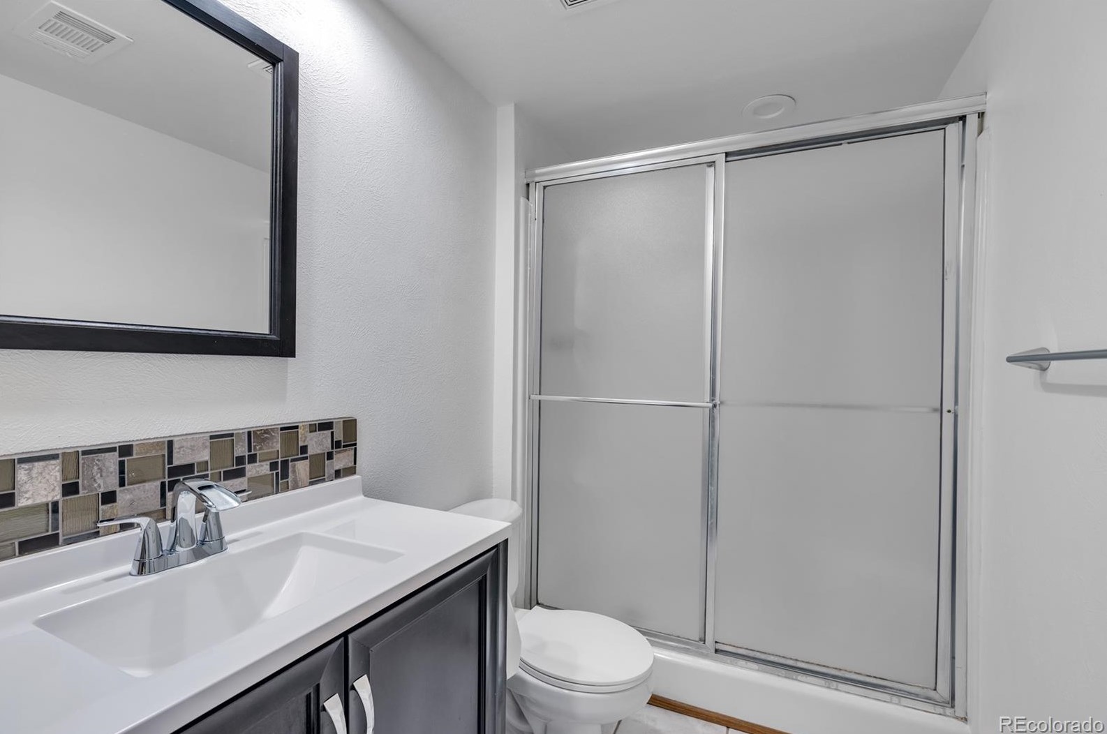 6131 Marion Way, Littleton CO 80121-2619 exterior