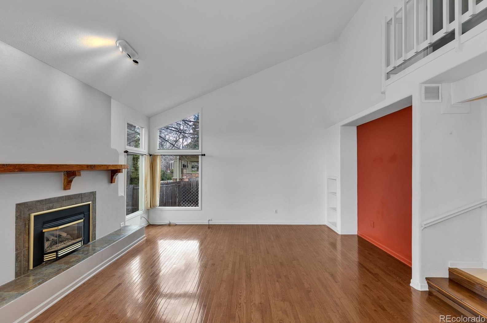 6131 Marion Way, Littleton CO 80121-2619 exterior