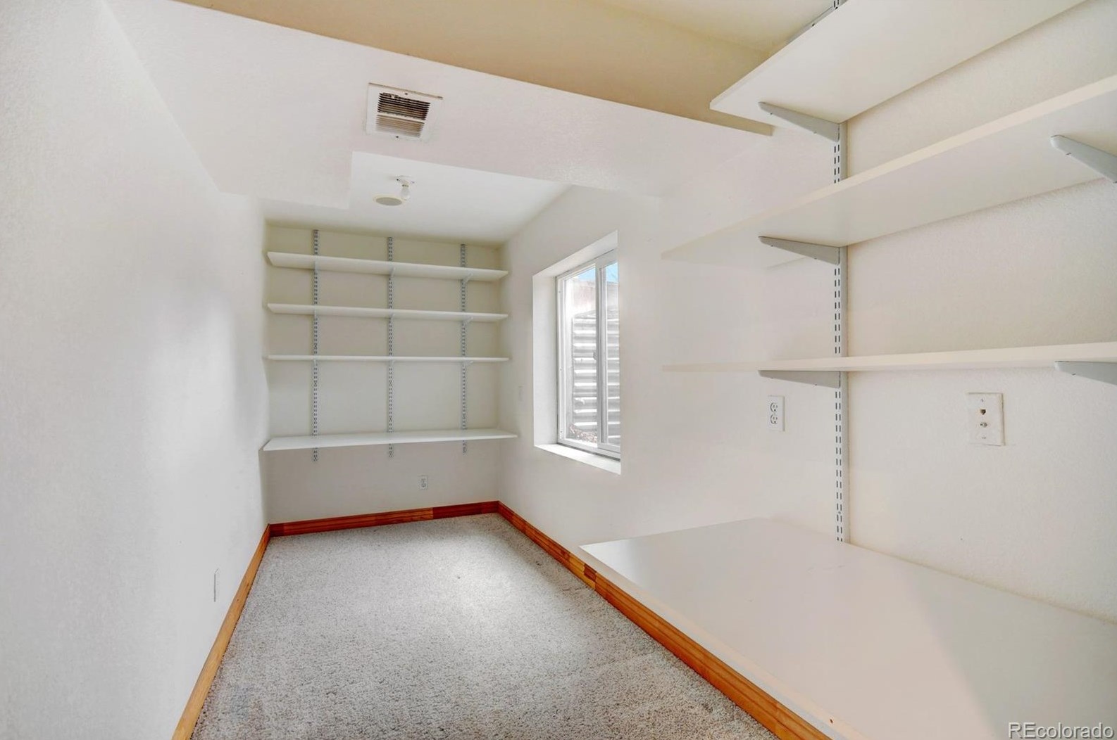 2337 Hyacinth Rd, Littleton CO 80129-4697 exterior