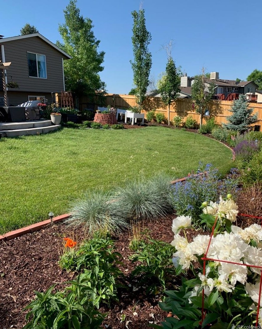 212 Helena Cir, Littleton CO 80124-2709 exterior