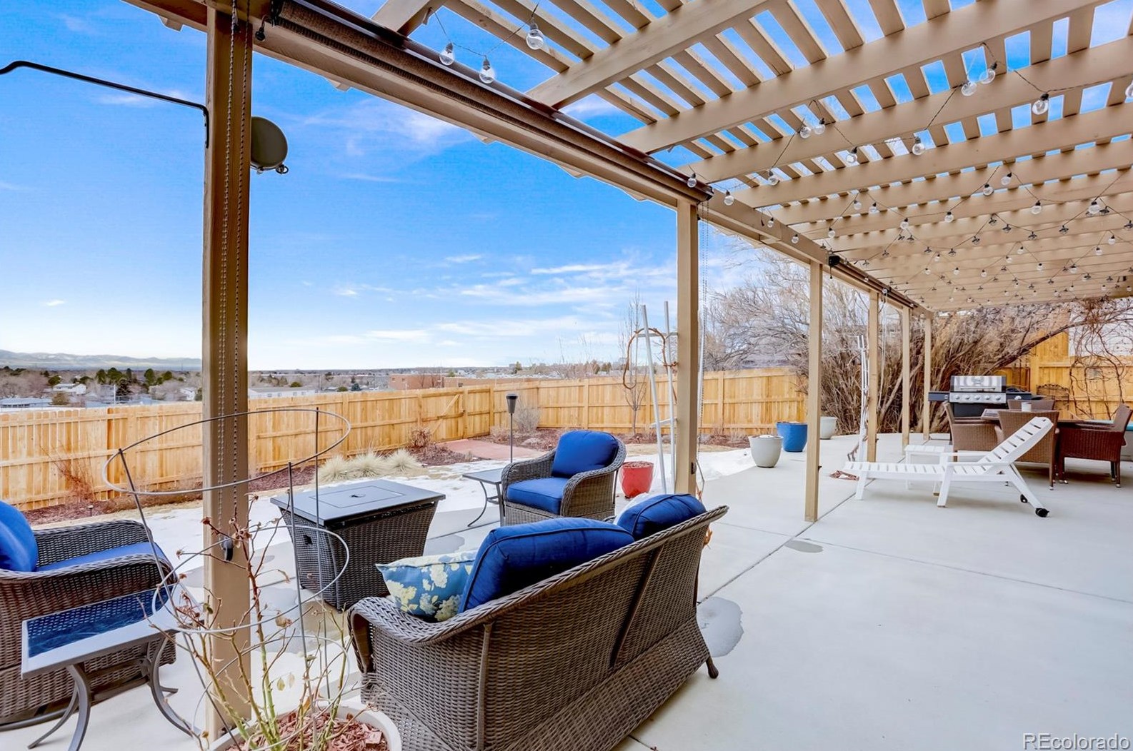 212 Helena Cir, Littleton CO 80124-2709 exterior