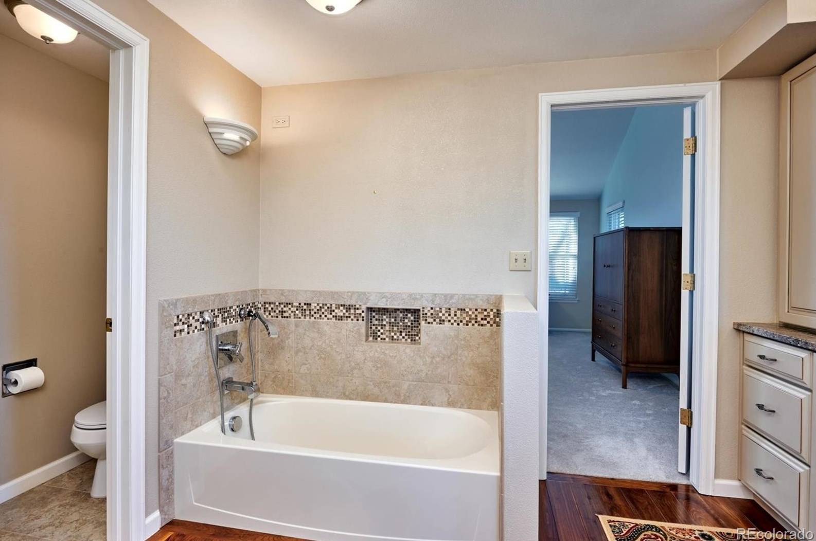 8604 Forrest Dr, Littleton CO  80126-2921 exterior