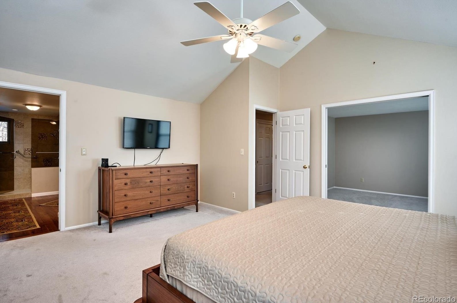 8604 Forrest Dr, Littleton CO  80126-2921 exterior