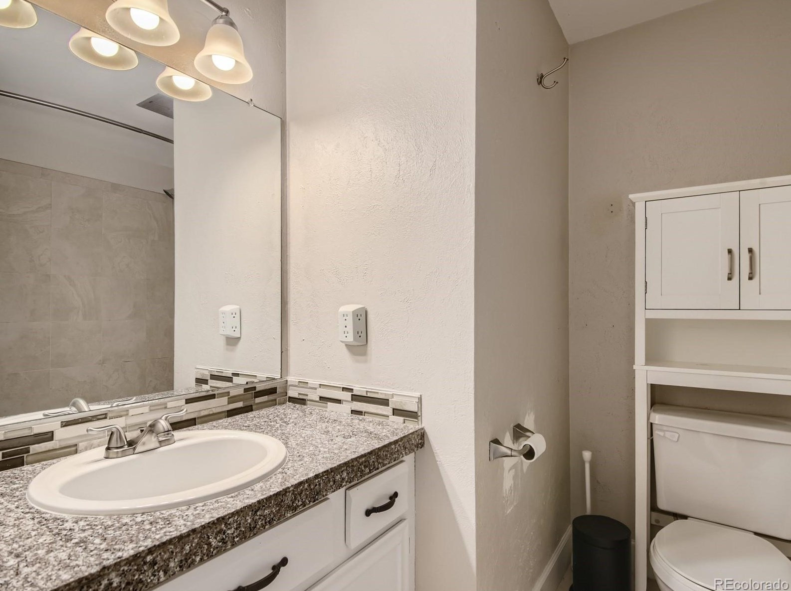 7003 Yukon St, Littleton CO 80128-6147 exterior