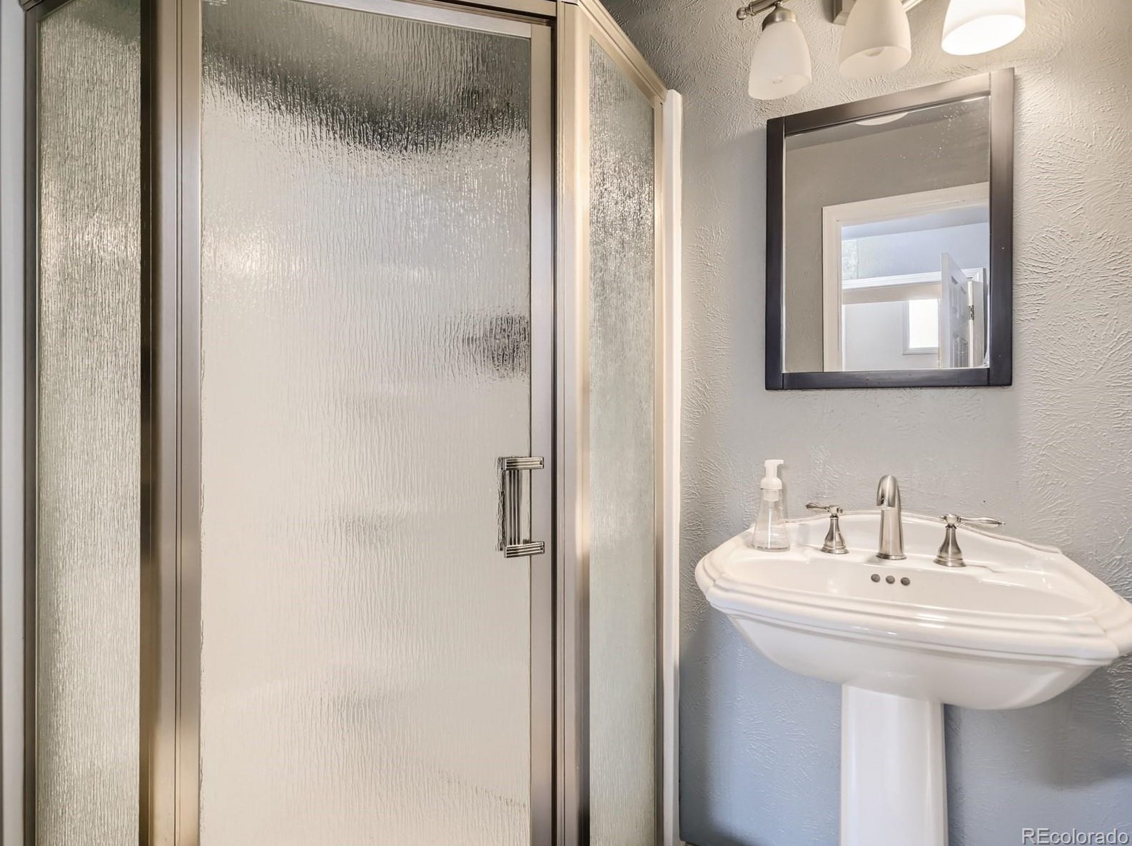 7003 Yukon St, Littleton CO 80128-6147 exterior