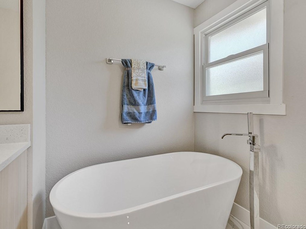 509 Pleasant St, Colorado Springs CO 80904-2112 exterior