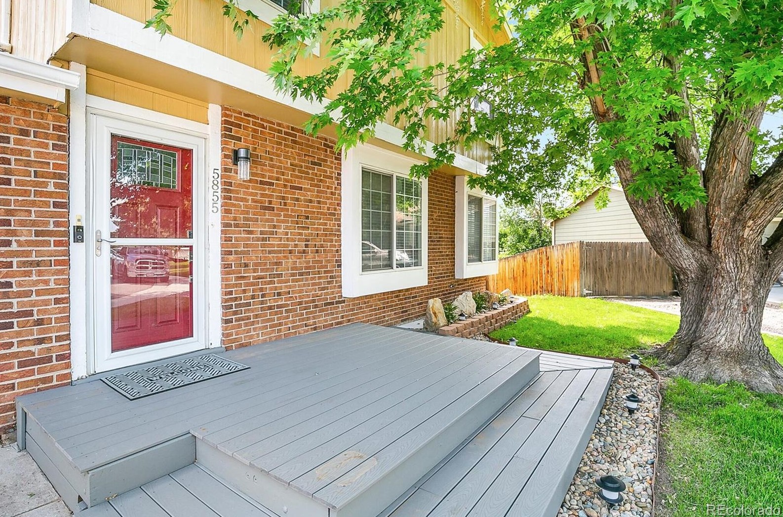 5855 Miller Ct, Littleton CO 80127-5584 exterior