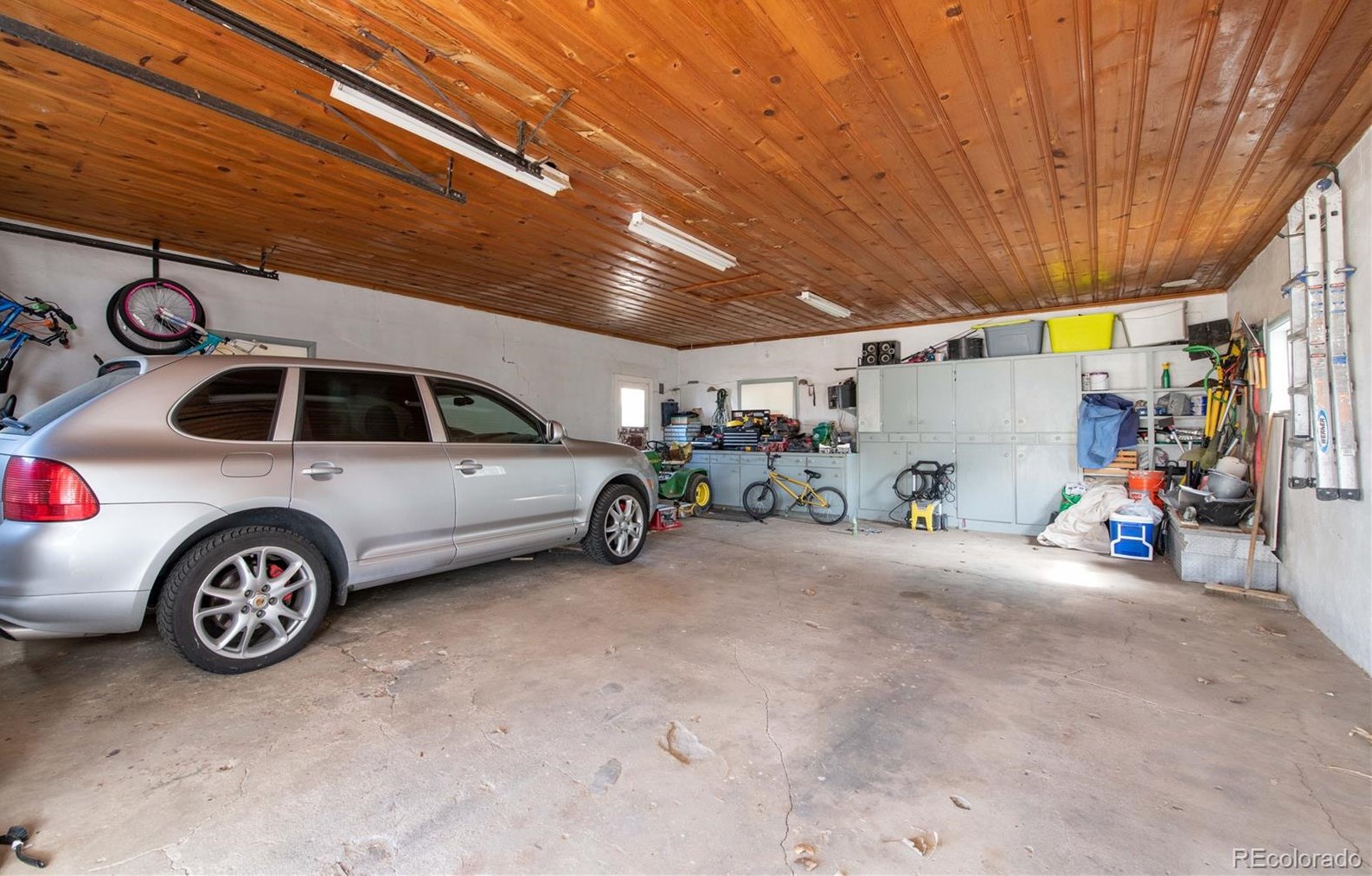 636 2nd Ave, Deer Trail CO exterior