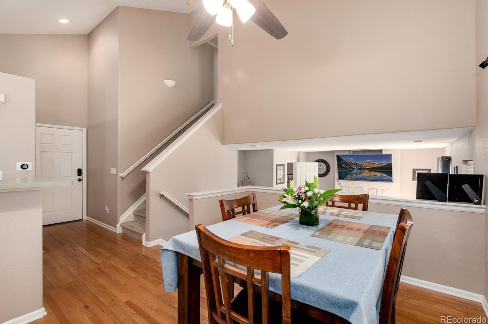 9820 Gatesbury Cir, Littleton CO  80126-6839 exterior